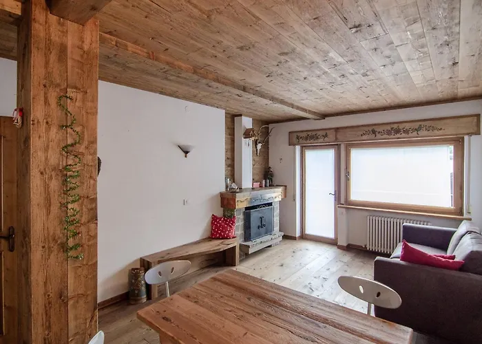 Estate In Montagna アパート